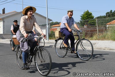 Piquenique de Bicicletas antigas juntou 90 ‘pasteleiras’ Piquenique de Bicicletas Antigas