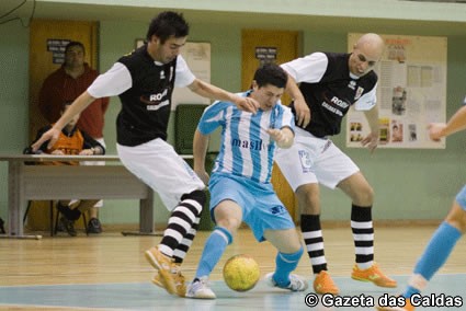 Caldas adia festejos da Burinhosa e ainda pode chegar ao título FUTSAL-CAMPEONATO DISTRITAL DA DIVISÃO DE HONRA, SENIORES MASCULINOS