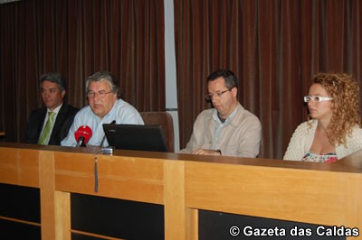 Vereadores socialistas discordam de alteração “apressada” do parque de estacionamento subterrâneo Vereadores socialistas
