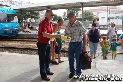 PCP em mais uma acção de rua pela Linha do Oeste