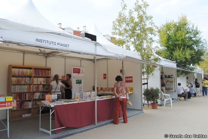 Novo formato da Feira do Livro de Alcobaça convence visitantes