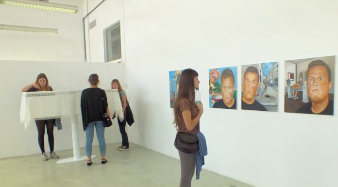 Caloiros recebidos com exposição de finalistas