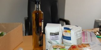 Junta de Freguesia de Nossa Senhora do Pópulo entregou 78 cabazes de Natal a carenciados