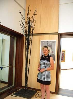 Dora Tracana criou escultura para o Museu Malhoa