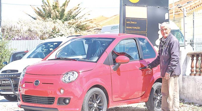 Albertino Neves, vendedor, é o rosto da Carros & Companhia no segmento dos microcarros