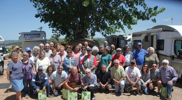 O Núcelo de Cicloturismo de Famões organizou o 15º encontro de campistas na antiga escola primária de Portela