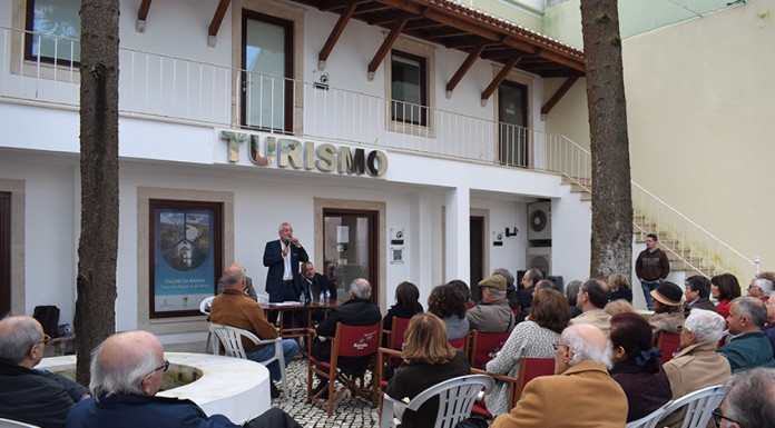 Espaço exterior do Posto de Turismo