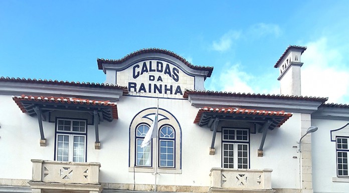 Fachada da Estação da CP nas Caldas