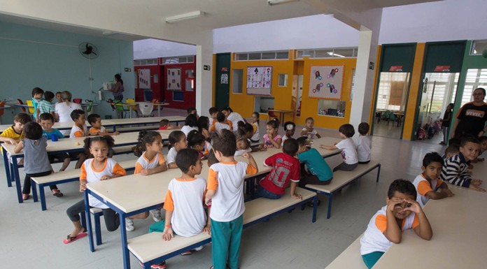 Orçamento participativo leva alunos a escolher as suas prioridades nas escolas Orçamento Participativo nas Escolas