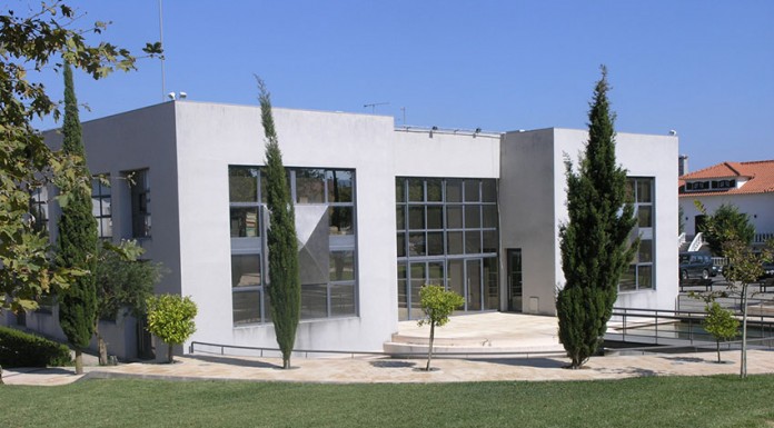 Municípios do Oeste demoram menos tempo a pagar as contas