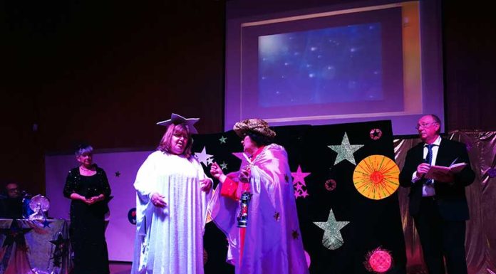 Teatro vivo na escola de S. Martinho do Porto Teatro - Gazeta das Caldas