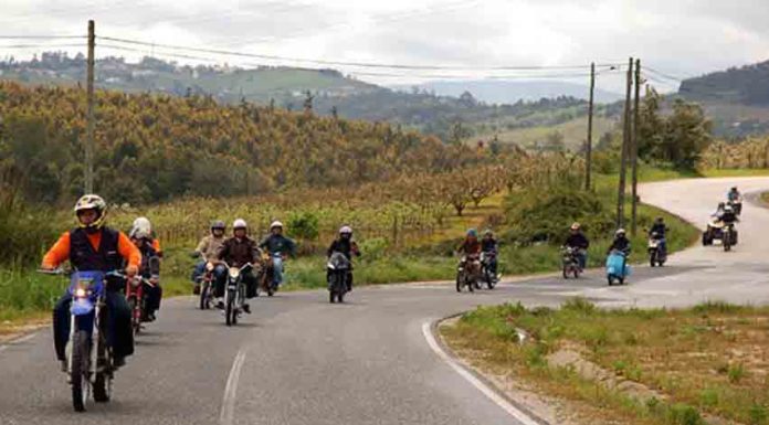 Passeio de Motas e Motorizadas Clássicas todos às Gaeiras Gazeta das Caldas