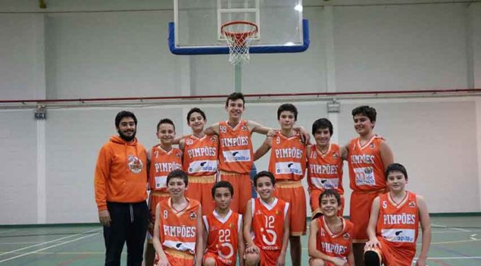 Minis grandes e rapazes enormes