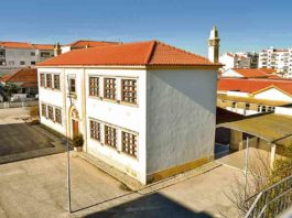 Gazeta das Caldas - A votação para as eleições vai continuar a decorrer na Escola Básica do Bairro da Ponte