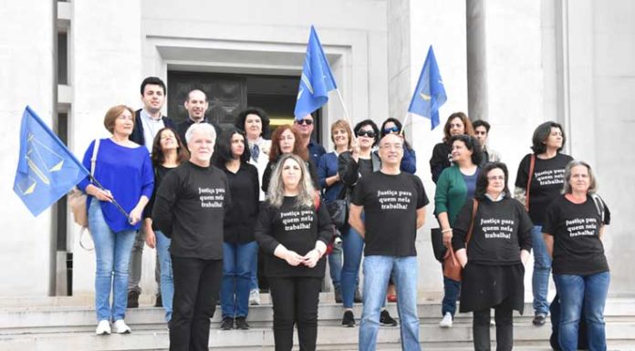 Greve dos oficiais de justiça fechou o tribunal das Caldas