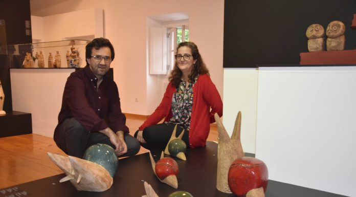 A cerâmica a quatro mãos de Victor e Helena