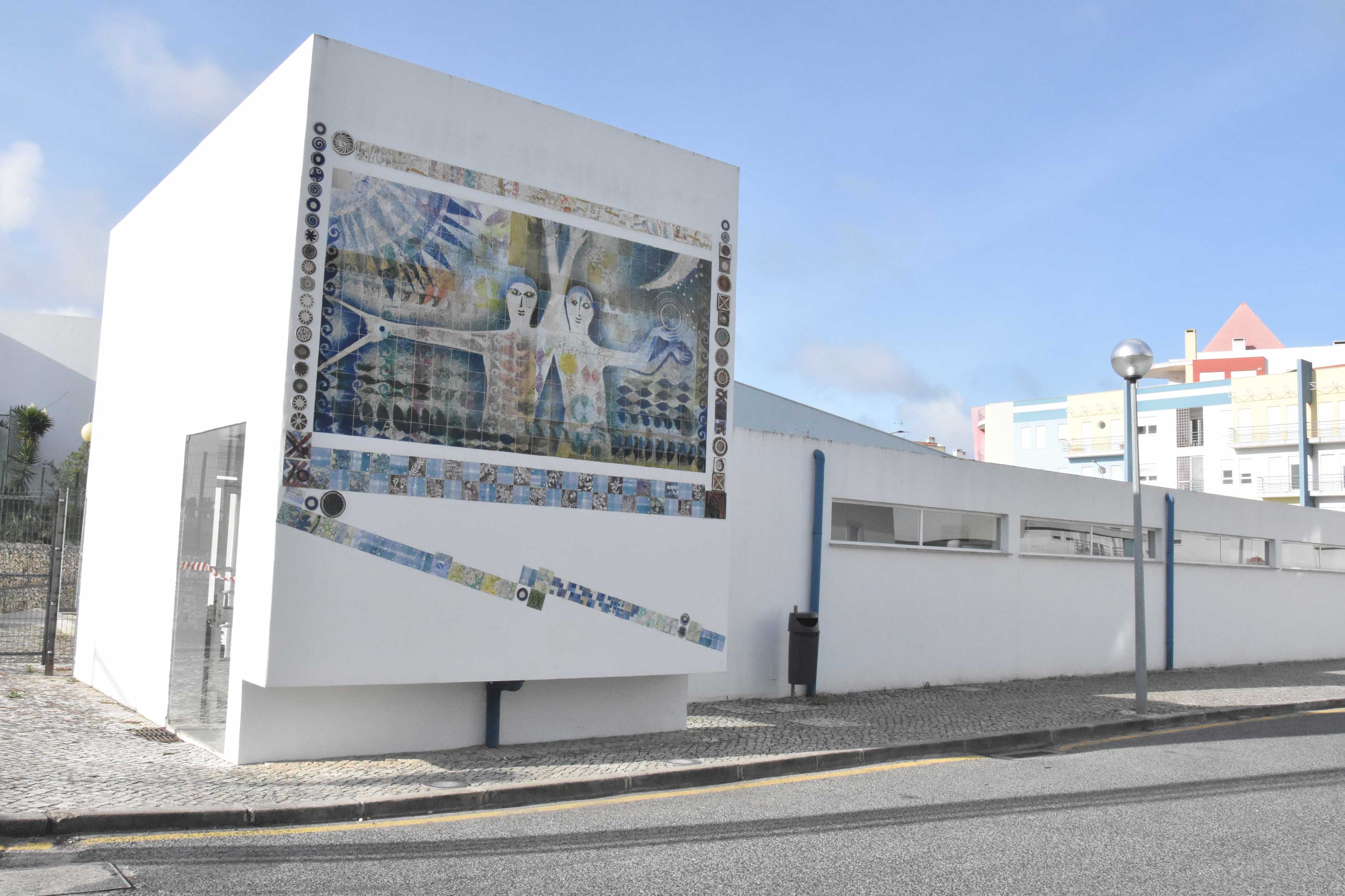 Piscina da Raul Proença reabre a 15 de Outubro