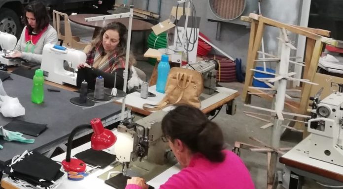 Voluntários em Famalicão produzem máscaras para população