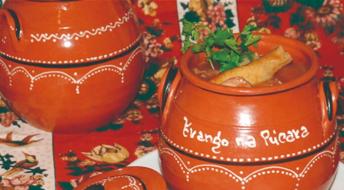 Concurso de ideias para o traje da Confraria do Frango na Púcara