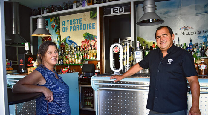 Café-Bar 120 está a celebrar 35º aniversário