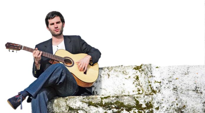 O escritor-compositor do Oeste que arrecada prémios literários