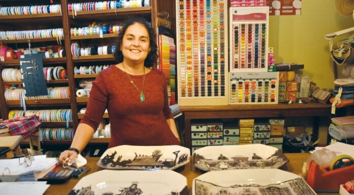 Artista faz travessas artesanais sobre as Caldas