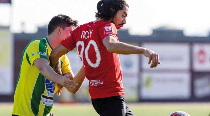 Peniche vence no Bombarral e aponta à liderança