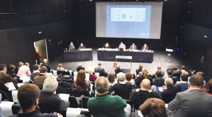 Aprovado orçamento de 13 milhões para projetos de “afirmação” do Oeste