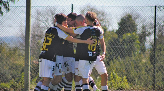 Futebol: Caldas B goleia e discute liderança na Benedita