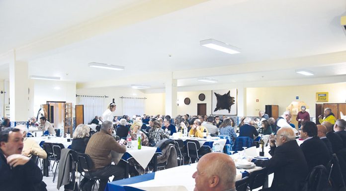 Este ano participaram no jantar anual cerca de 160 pessoas