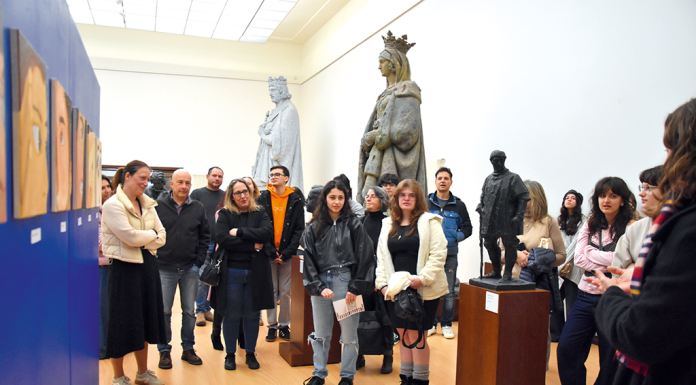 Uma mostra de autorretratos de alunos em dois museus da cidade