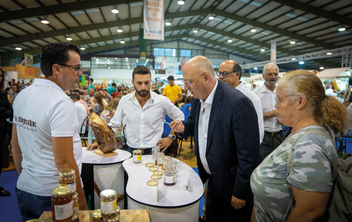 Ministro Agricultura tasquinhas