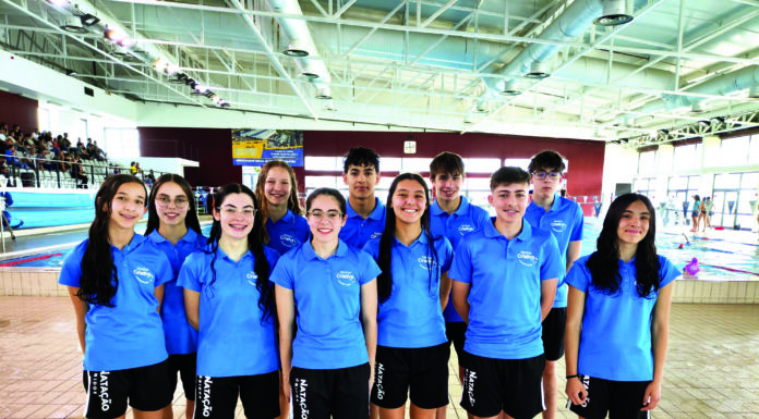 Os nadadores da OC no Torneio do Nadador Completo, nas Caldas