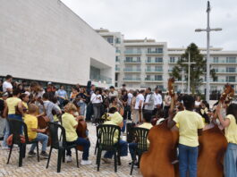 Este ano a iniciativa teve início junto ao espelho de água, no exterior do CCC